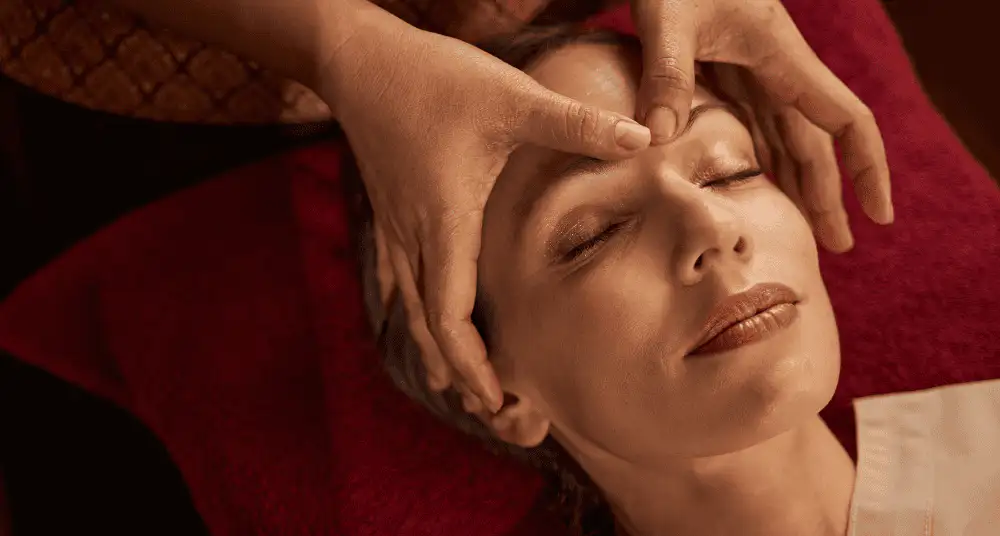طب فشاری سنتی چینی در حرکت یین تانگ