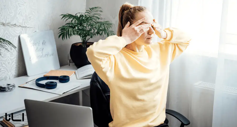 چگونه تمرینات یوگا را برای سلامت بینایی در روتین روزانه بگنجانیم؟
