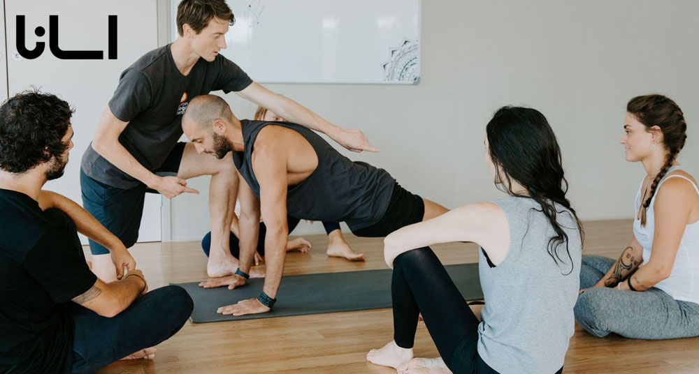 مربی گری درجه 3 یوگا چیست؟